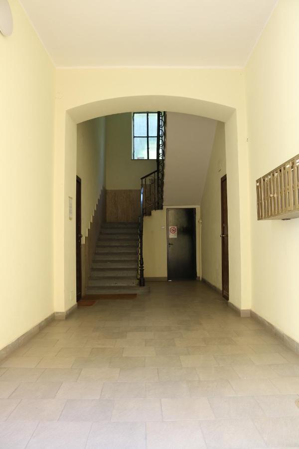 S. Ambrogio Cozy Apartment Милан Экстерьер фото